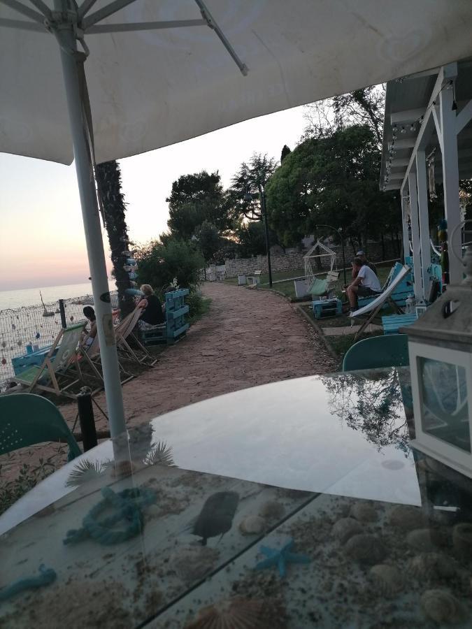 Apartment Villa Angelina, 70M From The Beach, Free Parking Novigrad Istria Buitenkant foto