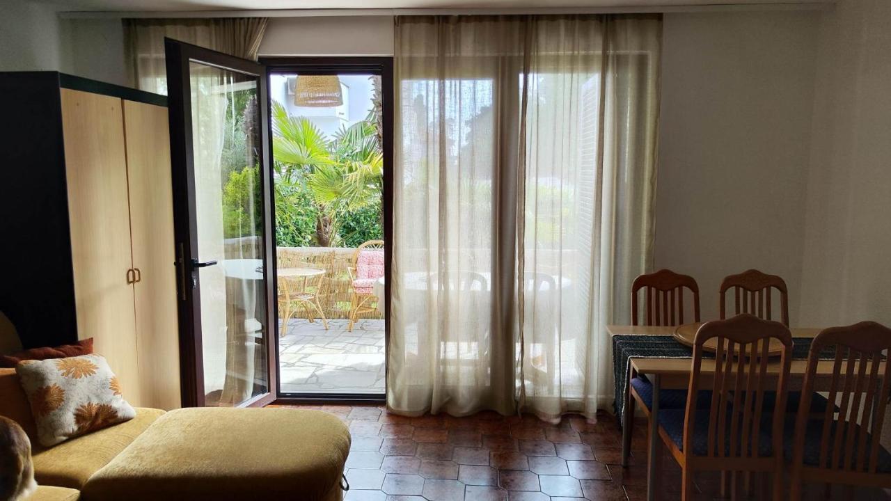 Apartment Villa Angelina, 70M From The Beach, Free Parking Novigrad Istria Buitenkant foto