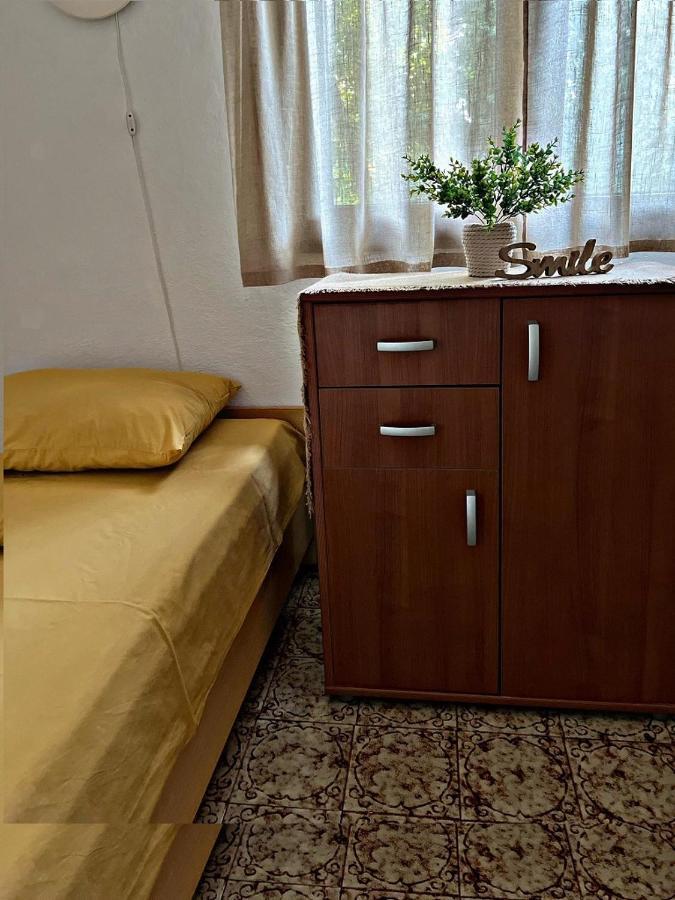 Apartment Villa Angelina, 70M From The Beach, Free Parking Novigrad Istria Buitenkant foto