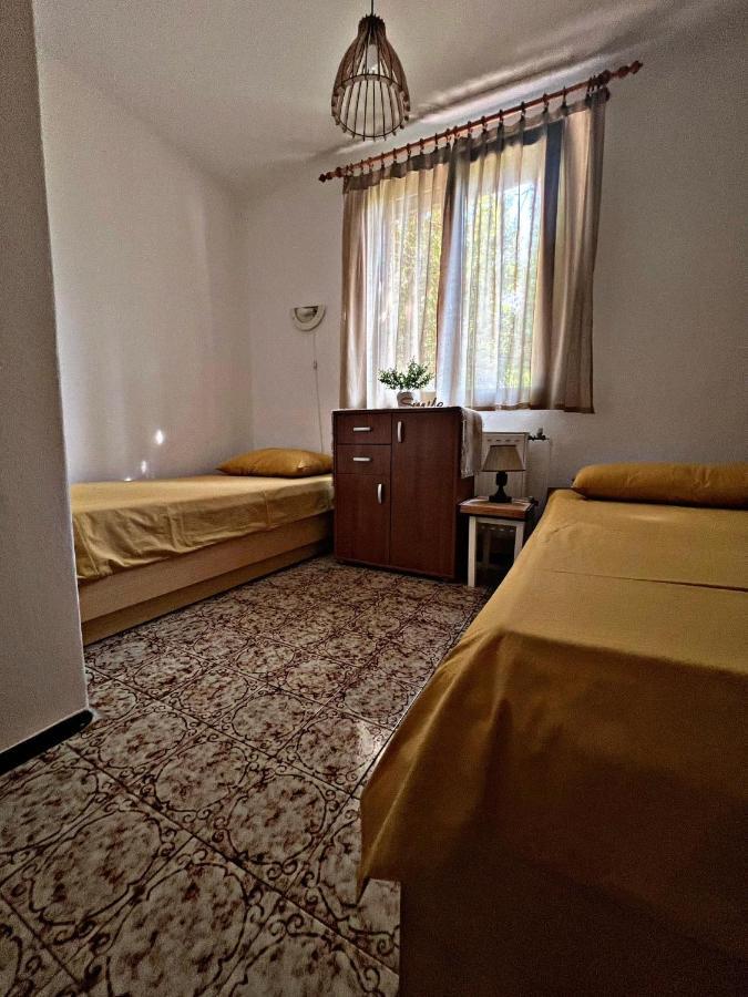 Apartment Villa Angelina, 70M From The Beach, Free Parking Novigrad Istria Buitenkant foto